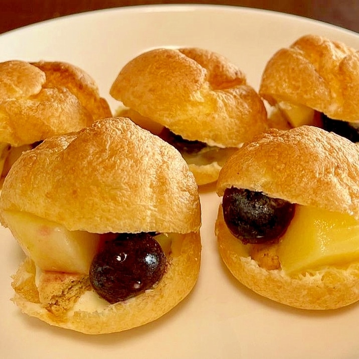 フルーツとビスケット入りプチシュークリーム(市販)